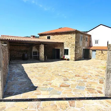 Casa De Rieiro Holiday home Cabana De Bergantinos